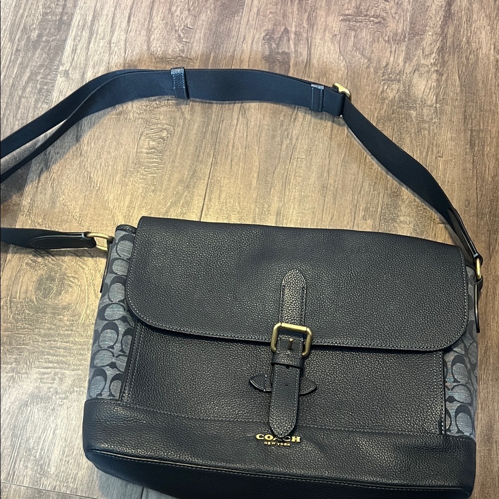 Coach Black and Gray Signature Messenger Bag